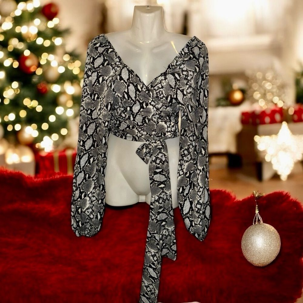 SHEIN Top Blouse Gray Deep V Reptile Print Bishop Sleeve Crop Wrap Tie Size L 🍭 - Picture 9 of 15